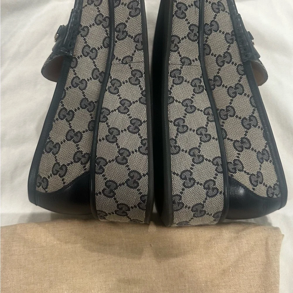 Gucci Navy and Cream Monogram Loafers with Silver Detail - Picture 6 of 7